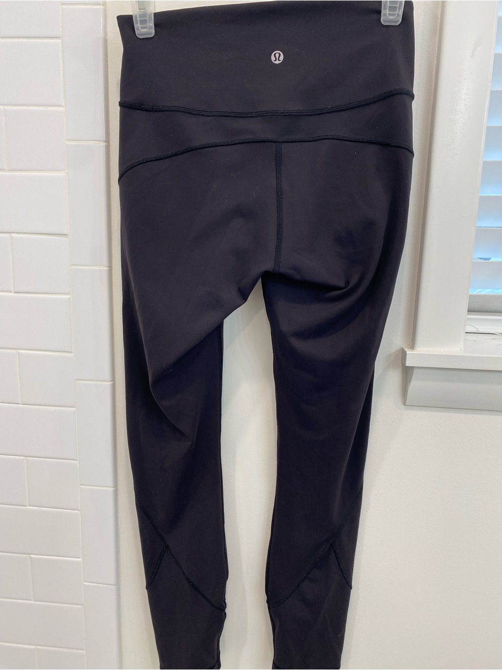 lululemon athletica Black Yoga size 6 Leggings with Inner Pocket